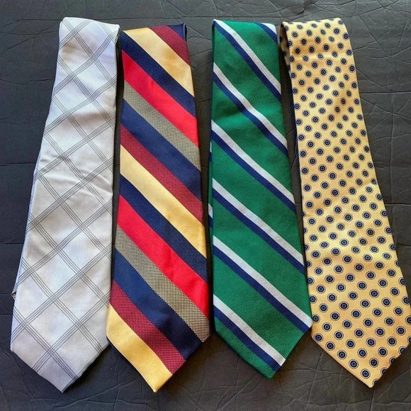 4 Pieces lot of Mixed Names Brand Silk Ties - Picture 1 of 5